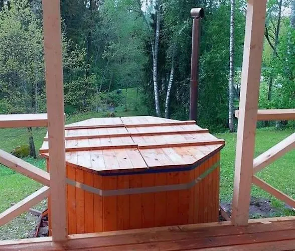 Vana-vastseliina Kuelalistemaja Landhuis *